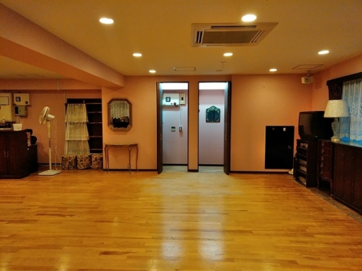 施工事例☆横浜市 某ダンススクール内 改修工事