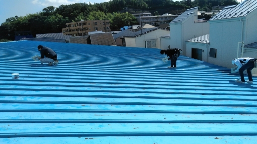 横浜市内スイミングスクール屋根塗装
