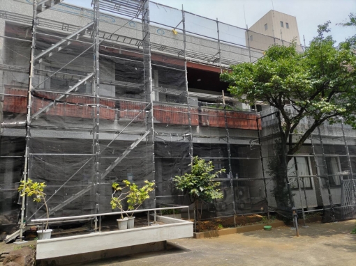 某大使館